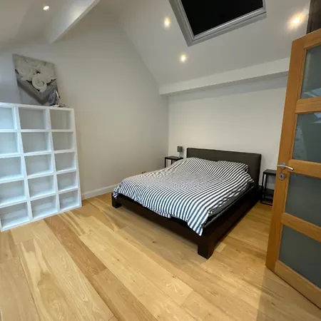 Modern Apartment In Cureghem Anderlecht 134 M² + Terrace Bruxelas Exterior foto