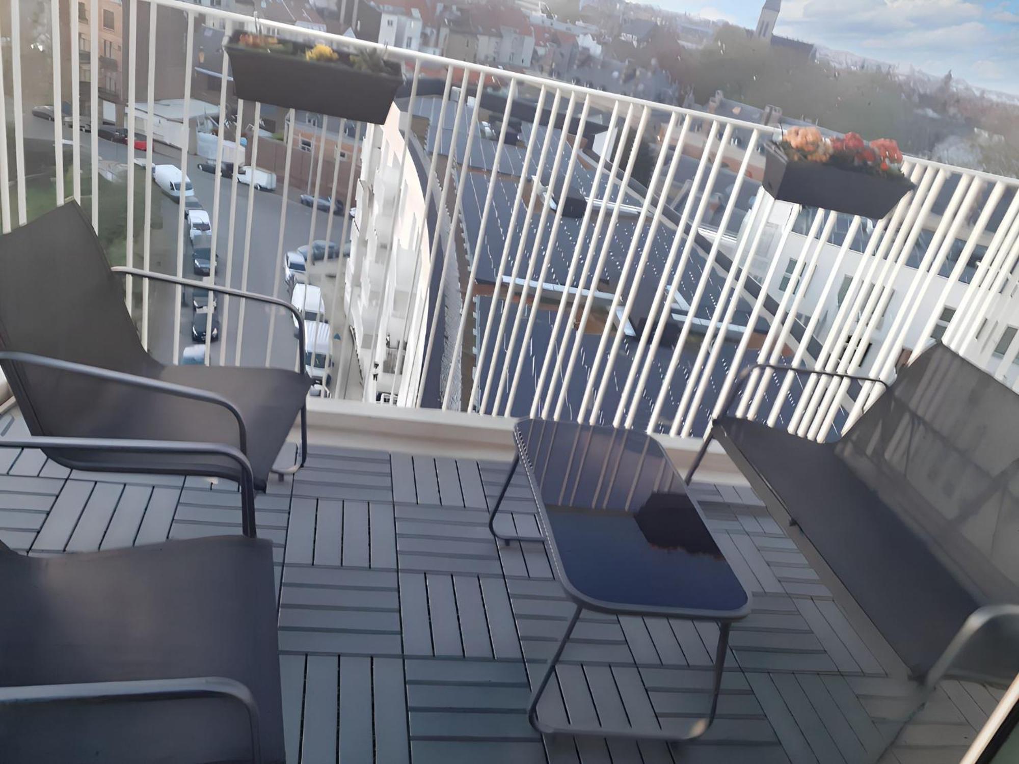 Appartement Modern In Cureghem Anderlecht 134 M² + Terrace Brussel