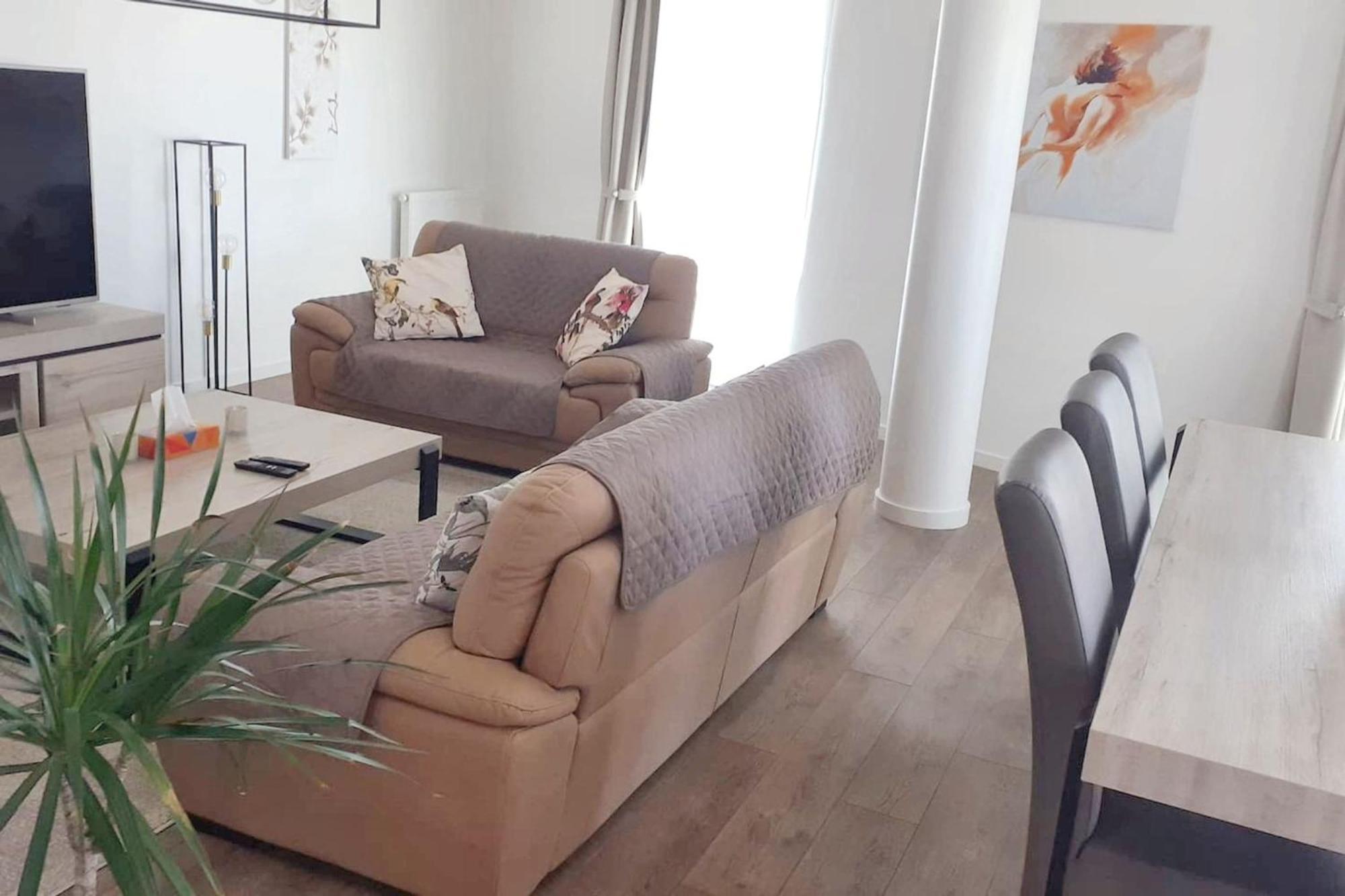 Modern In Cureghem Anderlecht 134 M² + Terrace Appartement *