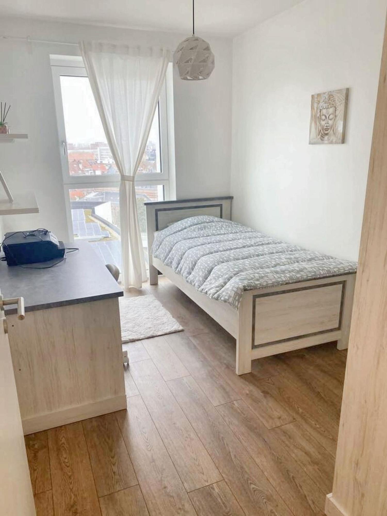 Appartement Modern In Cureghem Anderlecht 134 M² + Terrace *